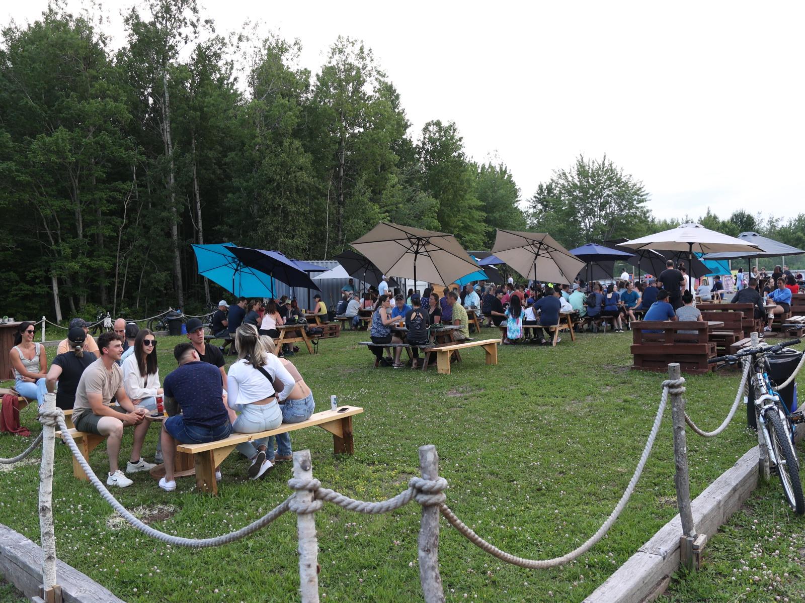 Le Bar Bu, un lieu de rencontres apprécié Image 1