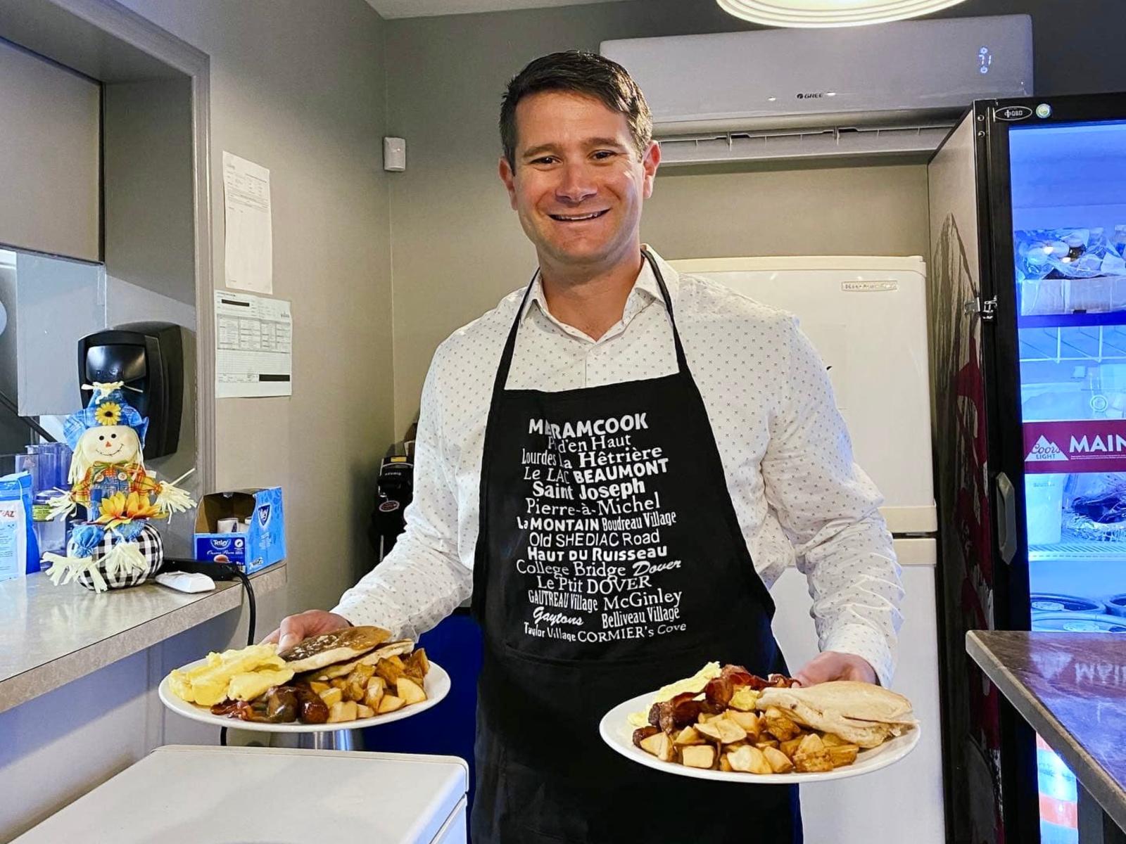 Un maire qui met la main à la pâte ! Image 1