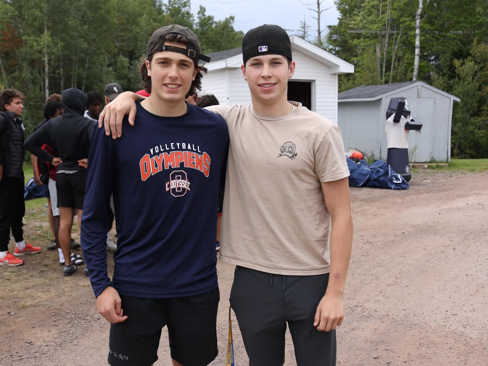 Taylor Boudreau et Braden Taylor 1600 x 1200