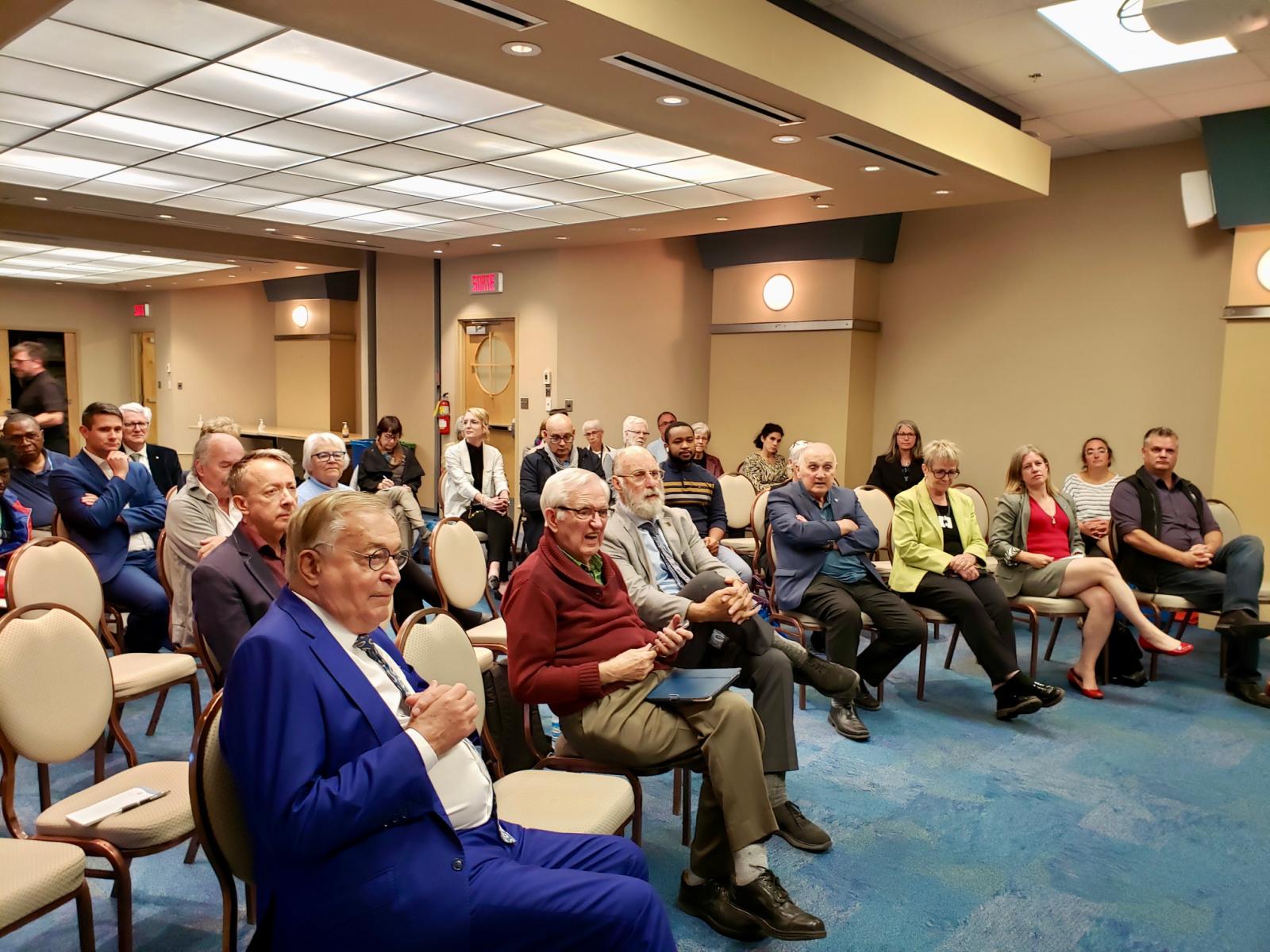 Public 19 oct 1600 x 1200