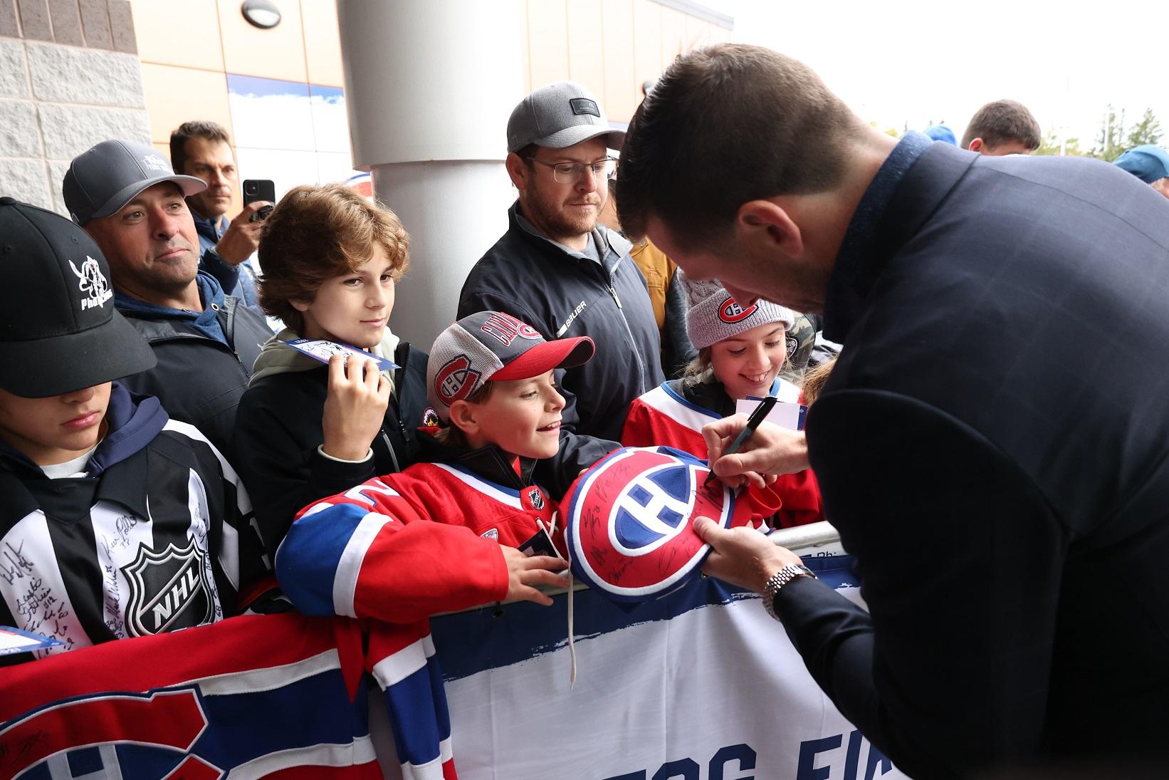 hockey jake allen photo 3