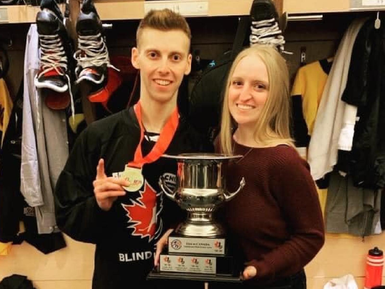 Sam Nowlan Sports - Hockey des aveugles : Gain du Canada - Le Moniteur Acadien