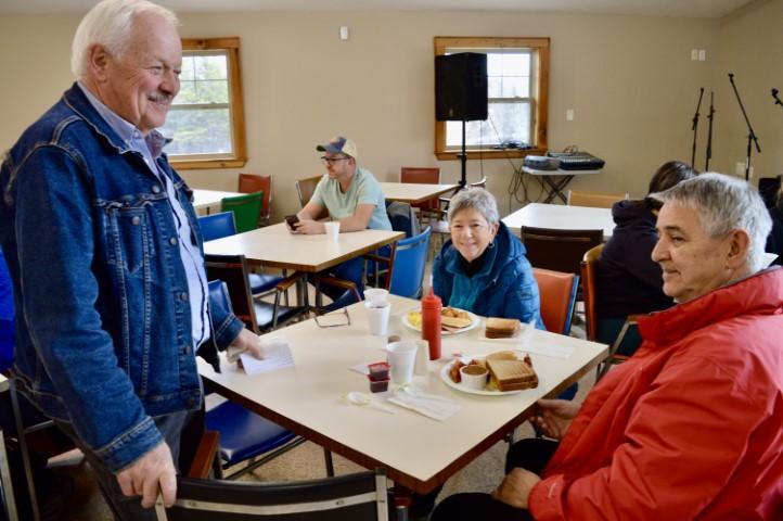 Moniteur dejeuner B 2 Small