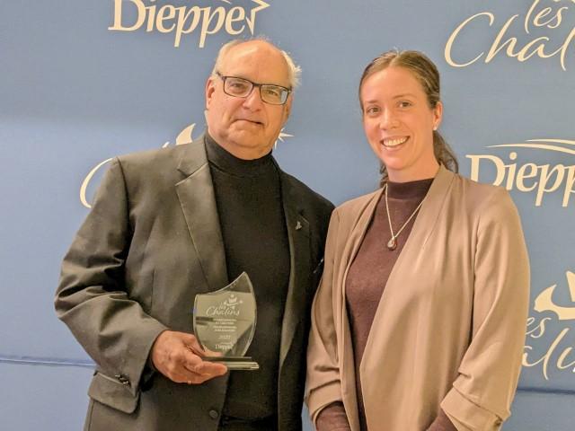 PXL 20230419 230214610 Small