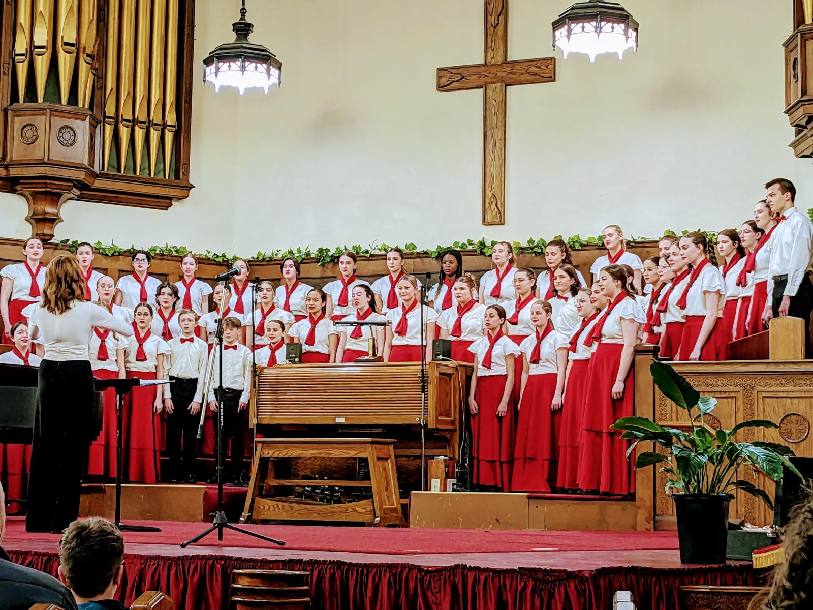 Magnifique bouquet final pour la saison des Jeunes ... Image 1
