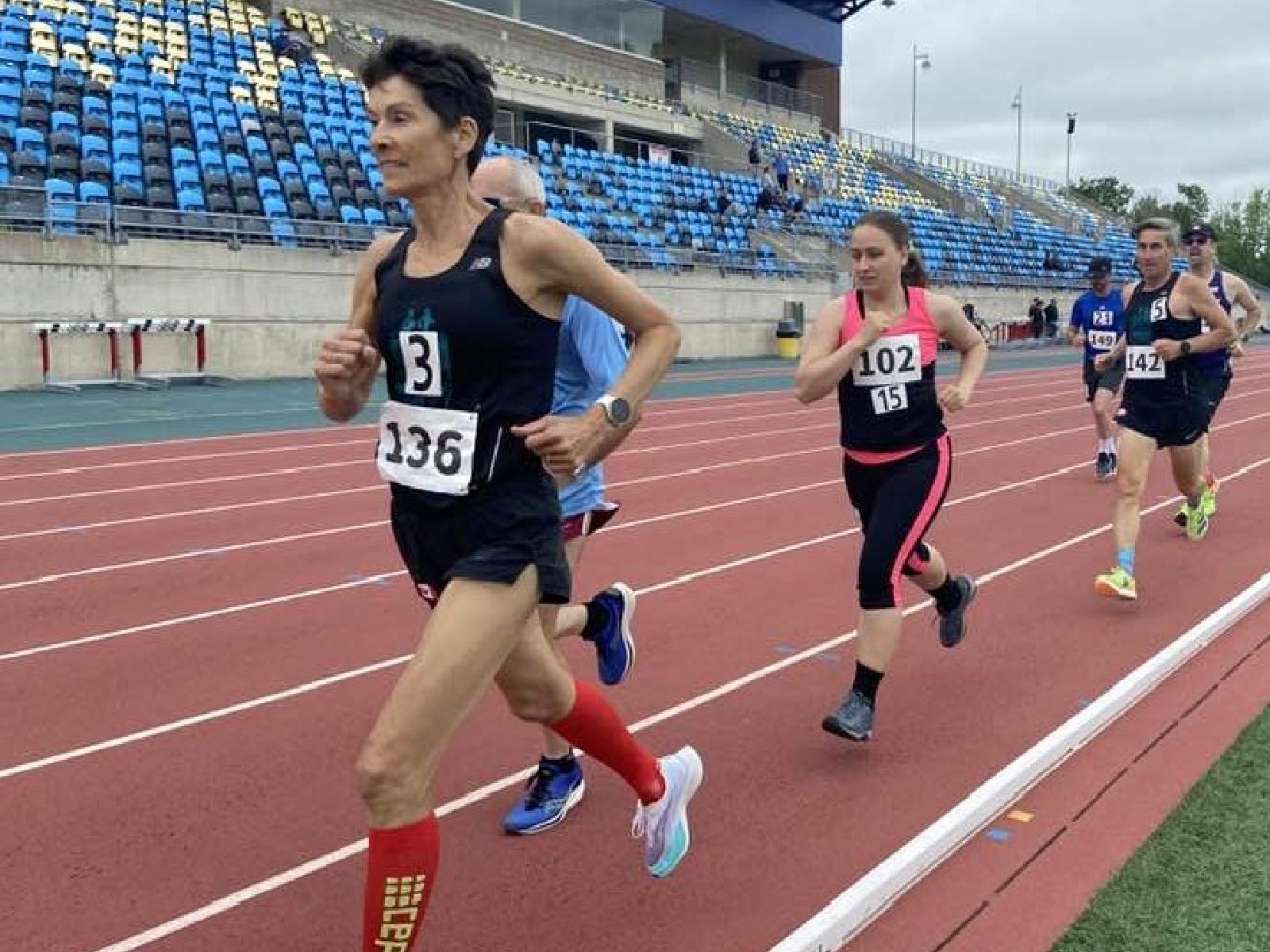 Sophie Black remporte la première édition du 5000m mixte ... Image 1