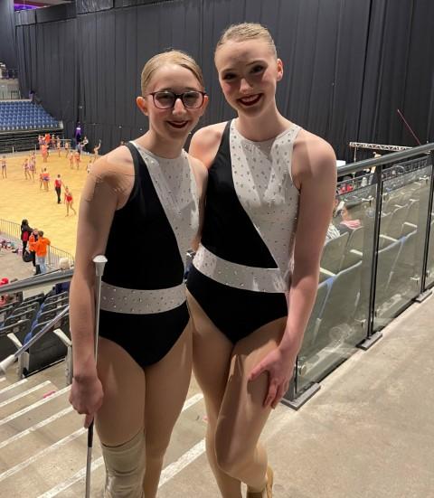sophie et lucy anghleterre Small