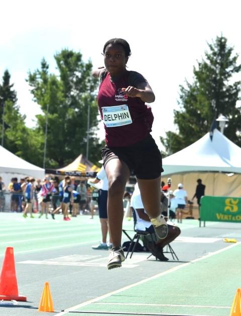 elisha delphin 4 Small