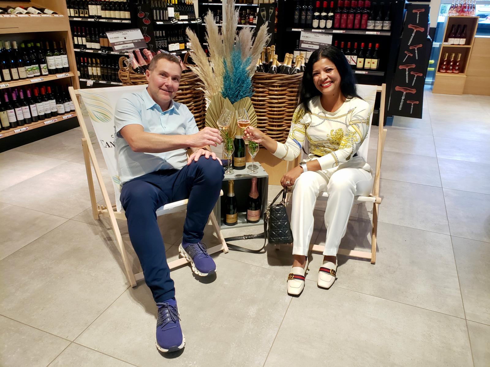 Un éclat pétillant : lancement du champagne Canard-Duchêne ... Image 1