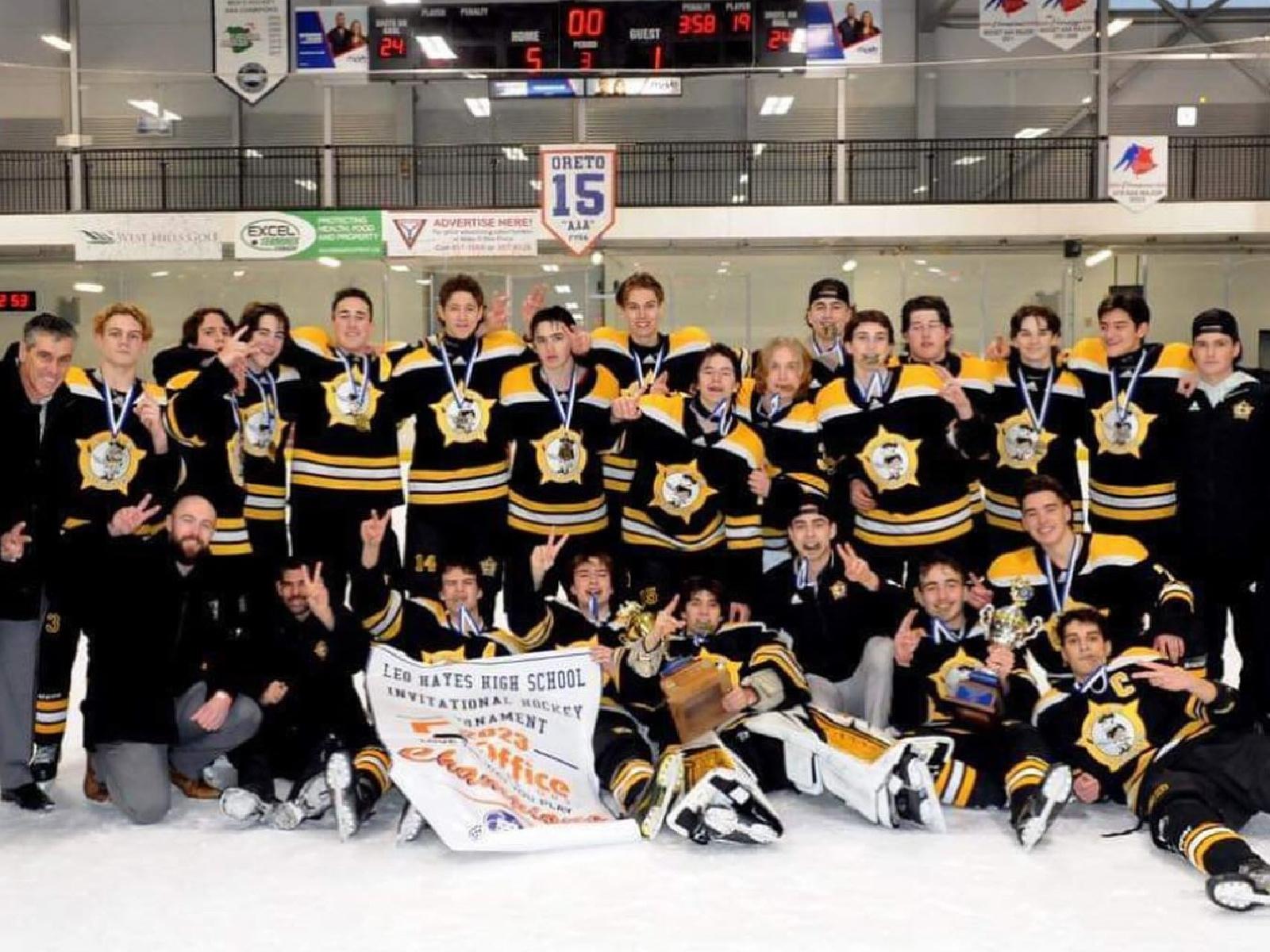 Les Patriotes champions du tournoi gars Leo Hayes Image 1