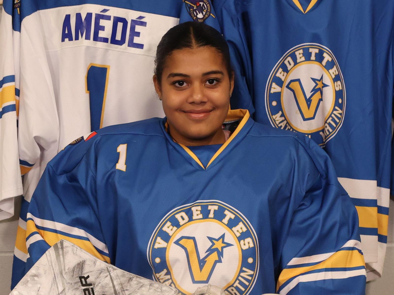 Jeu blanc pour Mahélie Amédé des Vedettes Image 1
