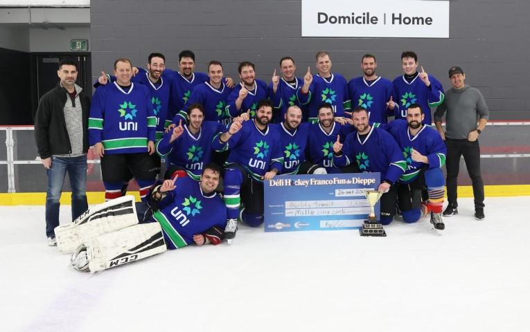 UNI Cor finan champions B Small