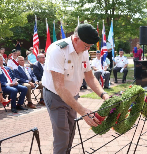 larry comeau pour anciens combattants Small