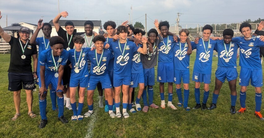 soccer dieppe argent M18 ans dieppe glo tournoi provincial Small