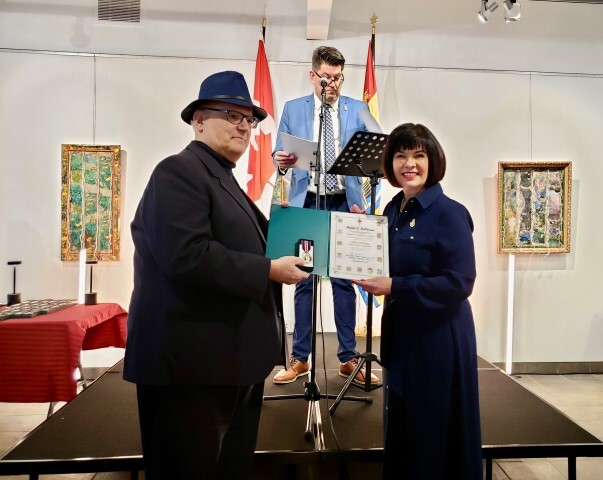 Michel médaille Small