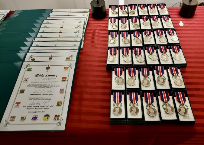 Médailles et diplômes Small