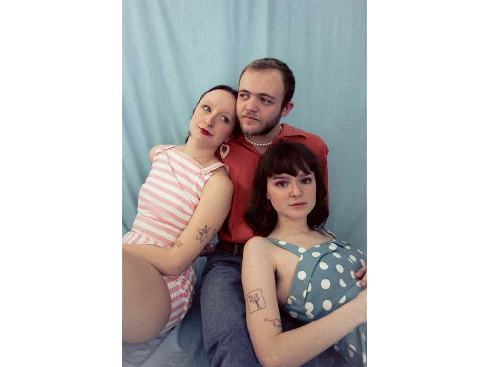 Écarlate sort son premier single Image 1