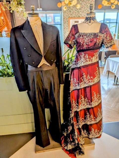 Costumes depoque Small