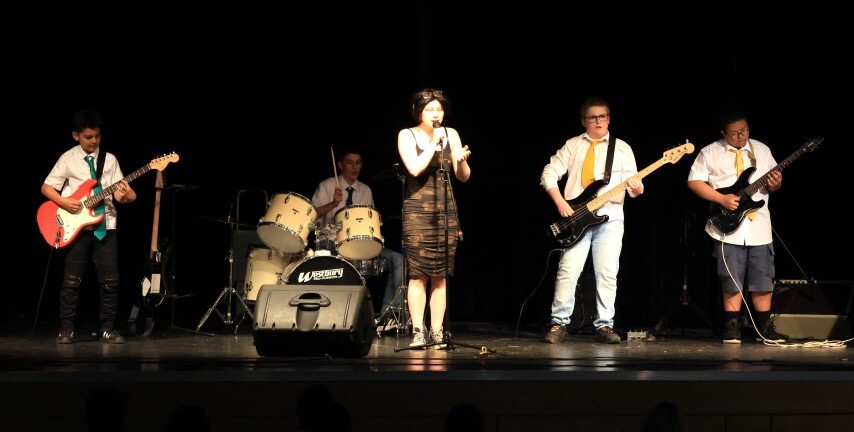 Voix des groupes Small