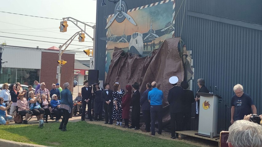 Le dévoilement de la murale Small