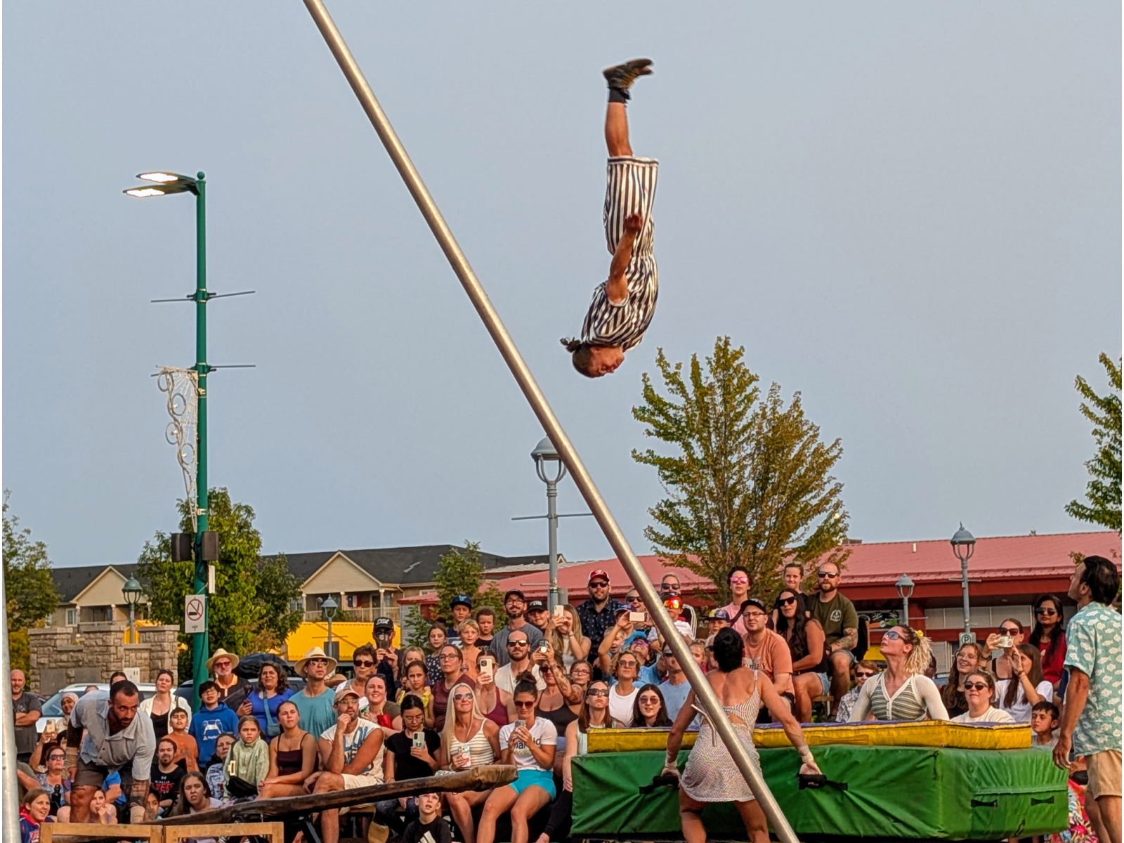 La Vague de cirque déferle à Dieppe Image 1