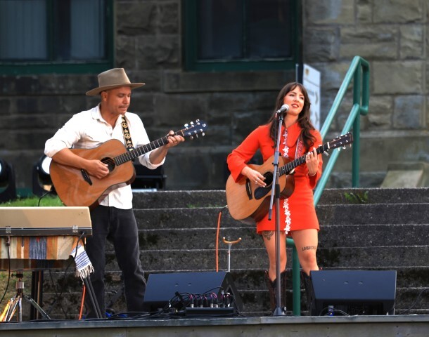 Philippe B et Julie Aubé Small