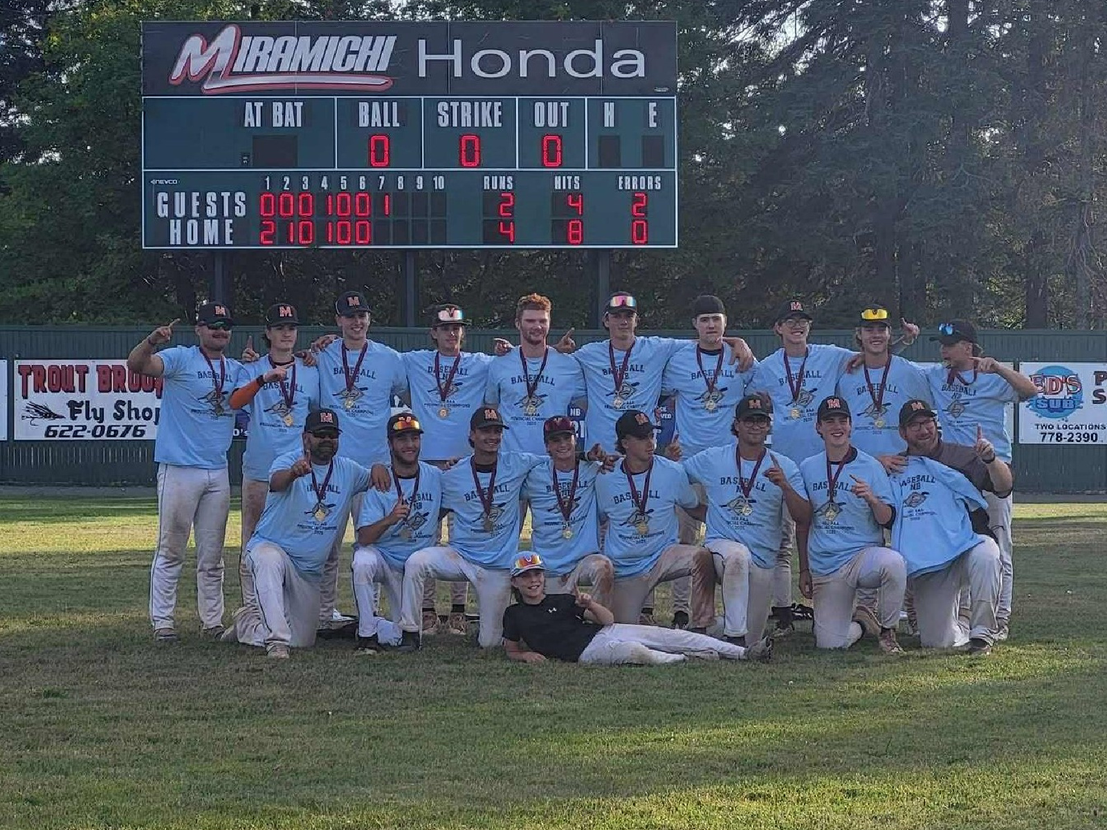 Les Mudcats Métro champions M18 ans AAA du N.-B. Image 1
