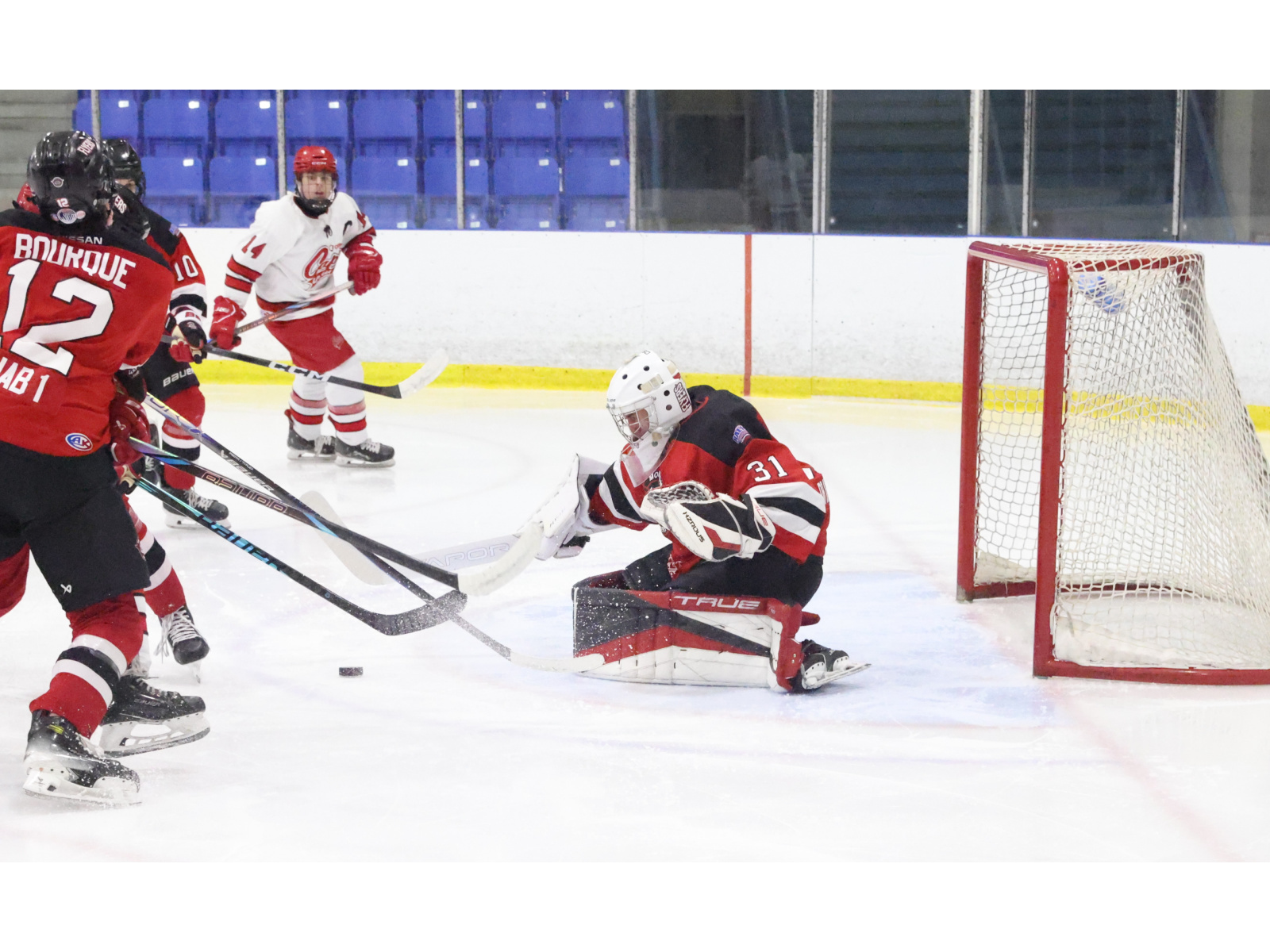 Dimitri Bélanger donne la victoire aux Flyers M18 ans Image 1
