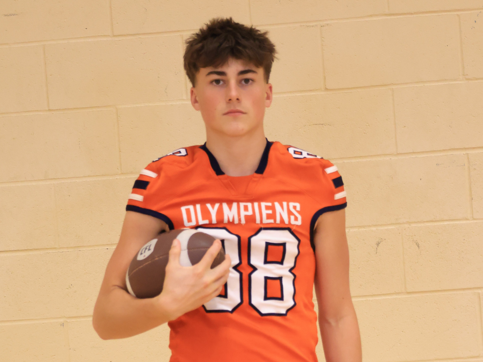 Austin Lutes s’alignera au football avec les Reds Image 1