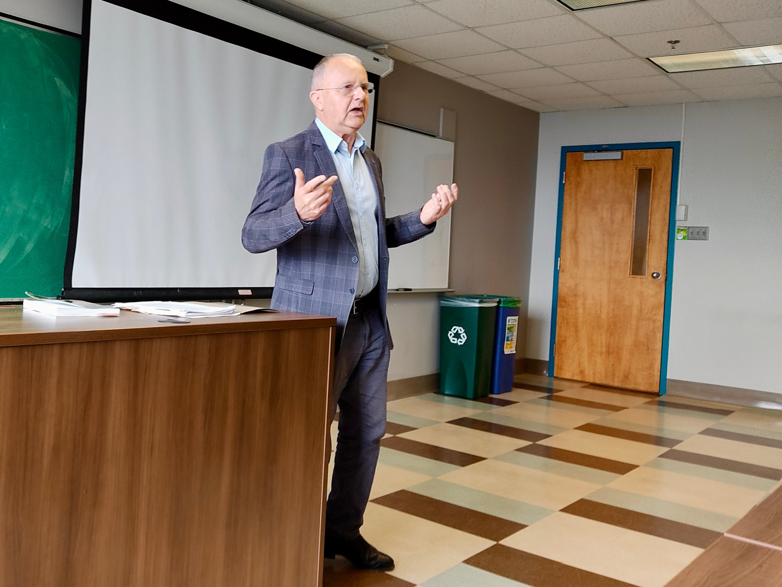 ROGER OUELLETTE PREND SA RETRAITE… MAIS NE VA PAS ...