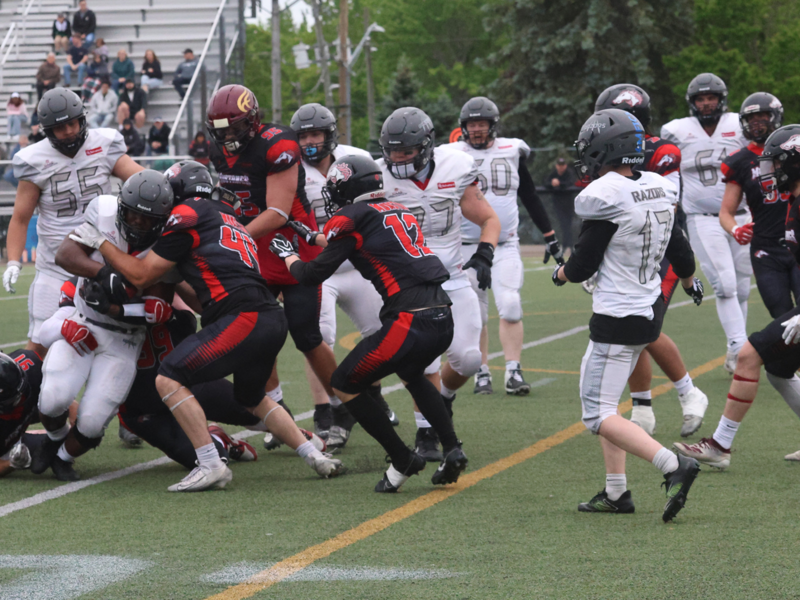 Une finale Buccaneers et Mustangs samedi à 16 h