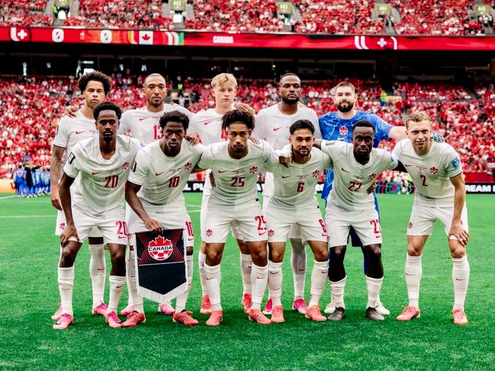 Le Canada poursuit son rêve en Coupe du monde