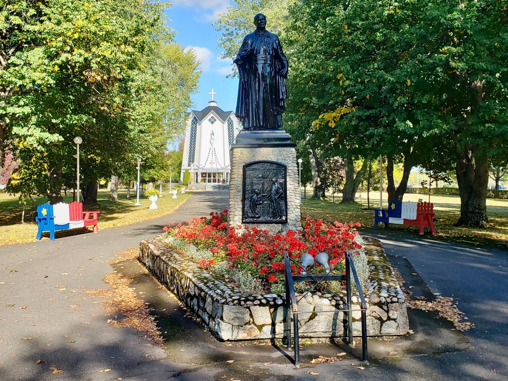 Nouvelle-Arcadie veut revitaliser le monument ...